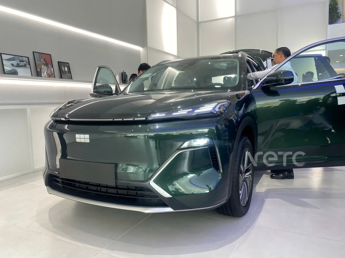 Hình ảnh xe GEELY EX5 EM-I MAX 2026 XANH