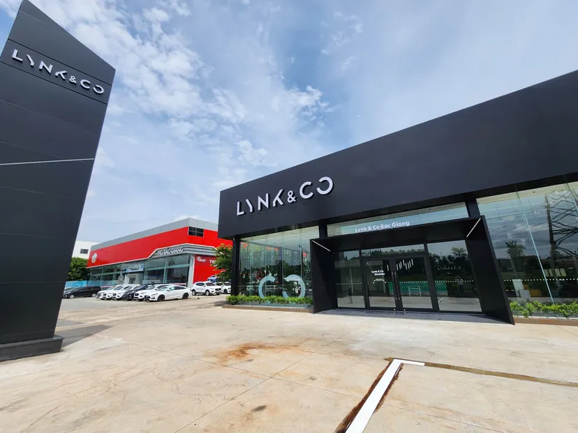 Banner cửa hàng Lynk & Co Bắc Giang