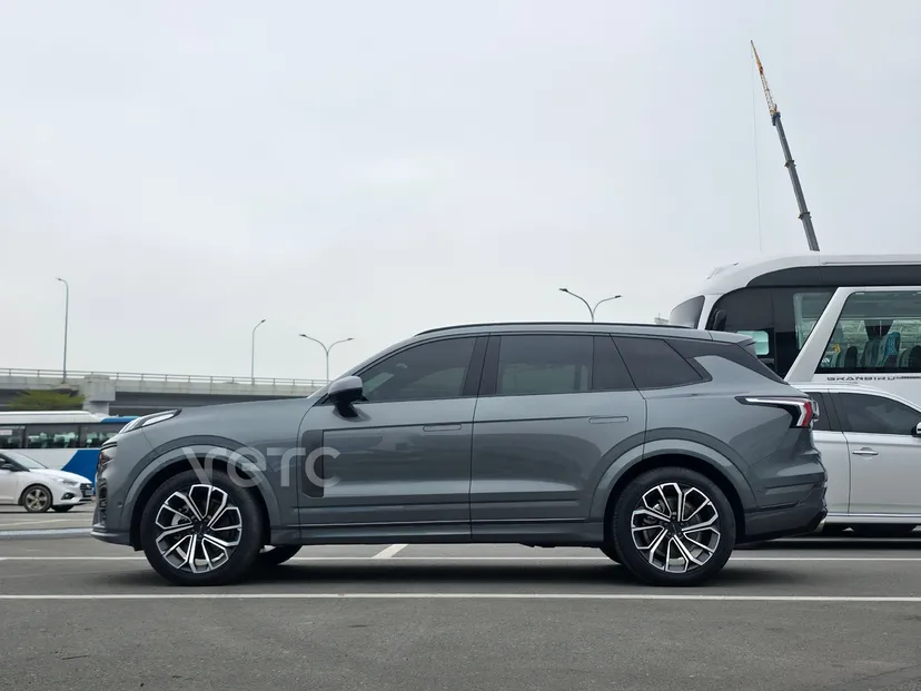 Hình ảnh xe LYNK & CO 09 HALO 2025