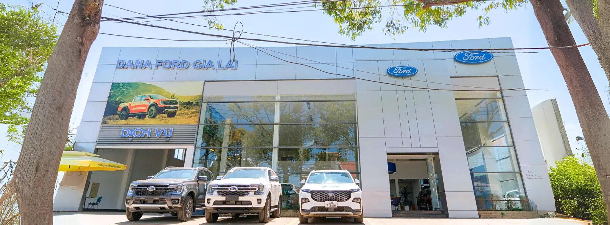 Banner cửa hàng DANA FORD GIA LAI