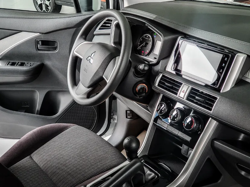 Hình ảnh xe MITSUBISHI XPANDER MT 1.5L 2025