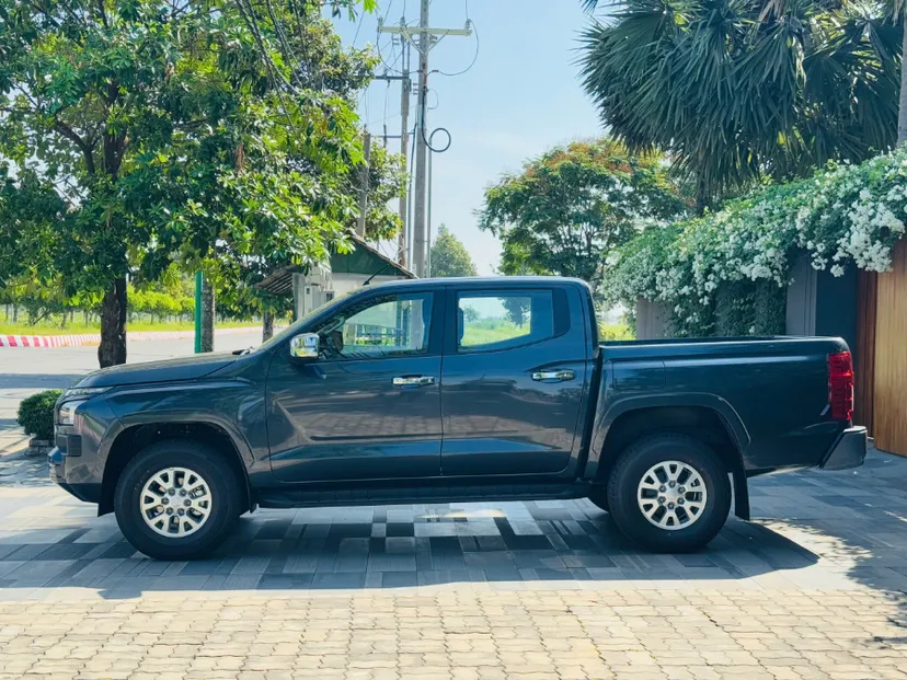 Hình ảnh xe MITSUBISHI ALL NEW TRITON GLX 2.4L AT 2025
