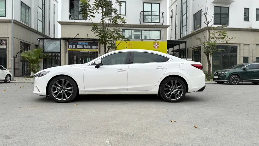 Hình ảnh xe MAZDA 6 2.5AT PREMIUM 2019 - 32.000 KM