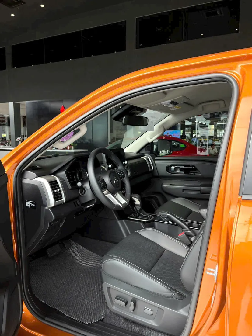 Hình ảnh xe MITSUBISHI TRITON 2WD PREMIUM 2.4L AT 2025