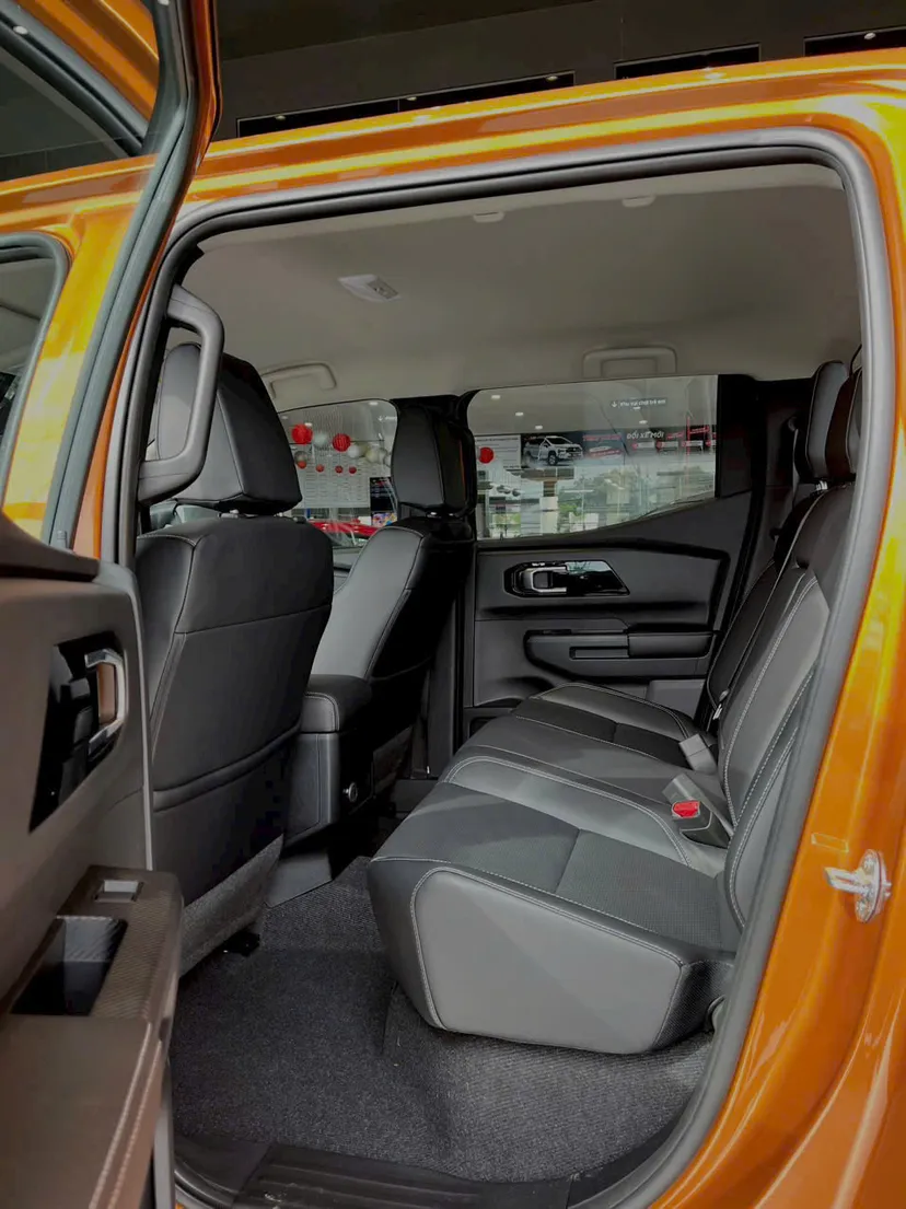 Hình ảnh xe MITSUBISHI TRITON 2WD PREMIUM 2.4L AT 2025