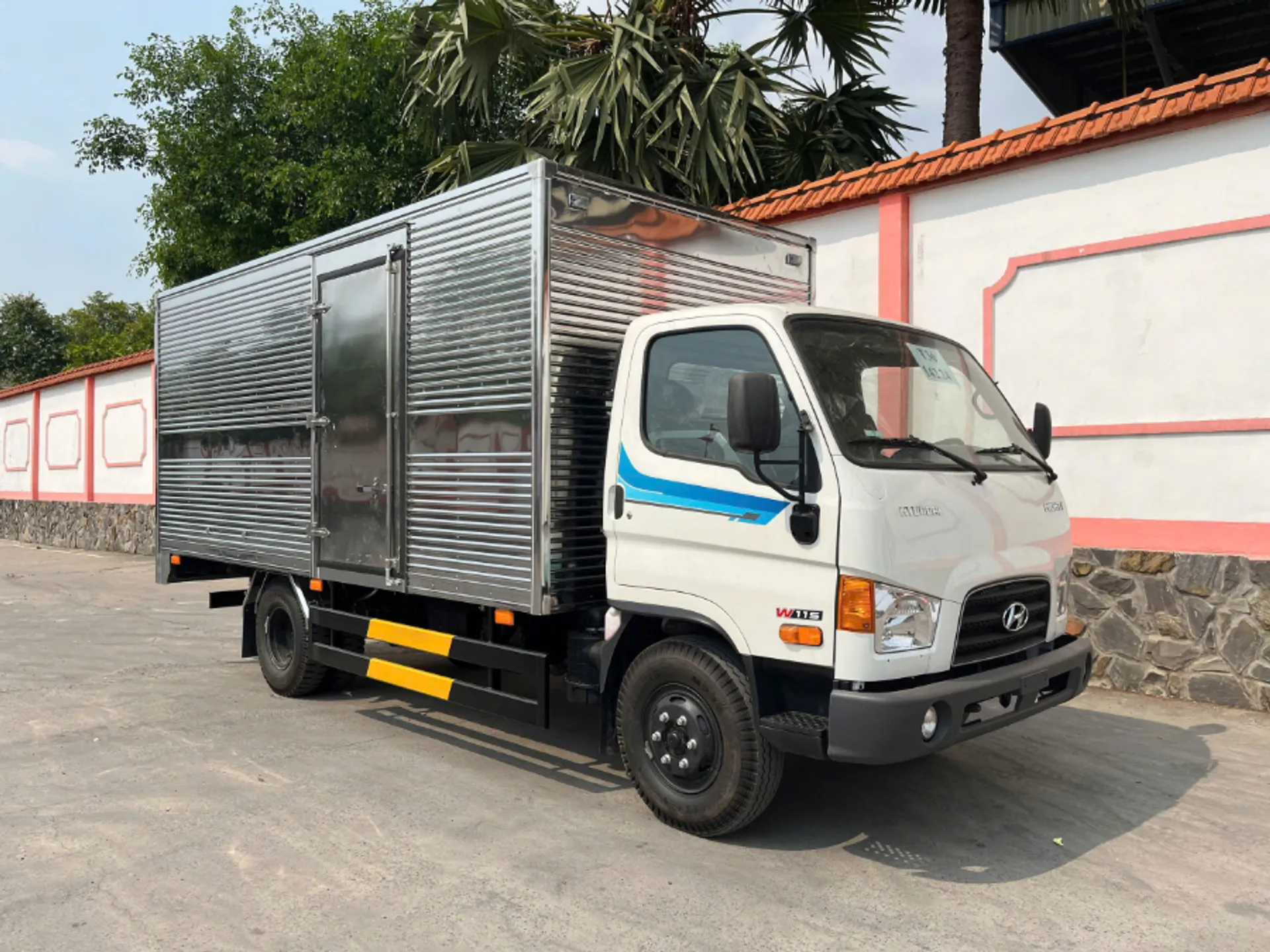 Hình ảnh xe HYUNDAI MIGHTY W11S E5 2025 - THÙNG KÍN