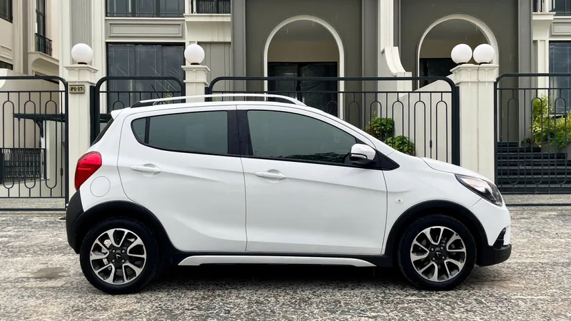 Hình ảnh xe VINFAST FADIL 2021 TRẮNG - 20000KM
