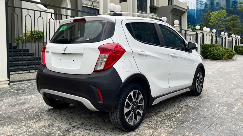 Hình ảnh xe VINFAST FADIL 2021 TRẮNG - 20000KM