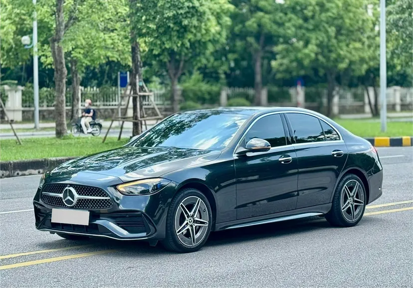 Hình ảnh xe C300 AMG xám/đen 2022 - V1