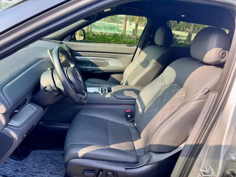 Hình ảnh xe VF9 bản plus sx 2023 miễn phí sạc đến t7/2027