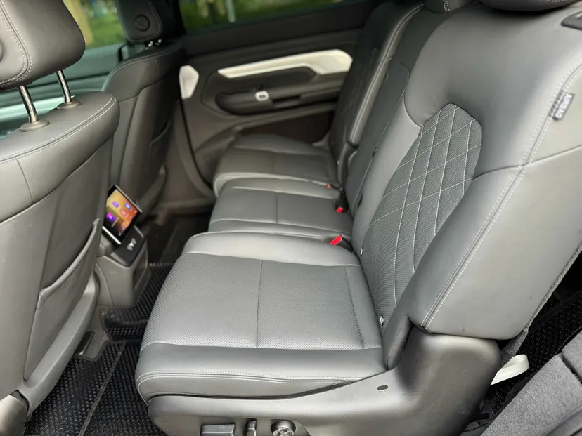 Hình ảnh xe Vf9 bản plus sx 2023