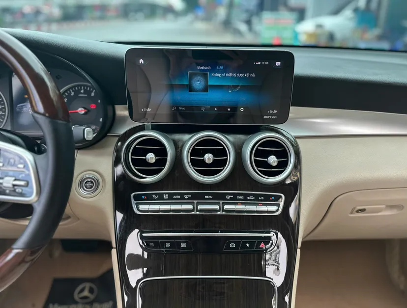 Hình ảnh xe Mercedes Benz GLC200 2021- 20.000km