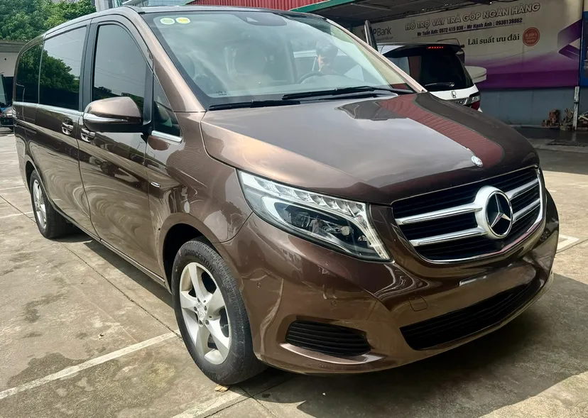 Hình ảnh xe Mercedes V220d sx 2015, máy dầu cực tiết kiệm